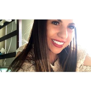 Meet your Posher, Felicia